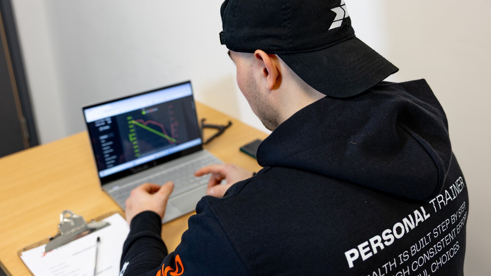 Krisztian using the TrainerFlow app